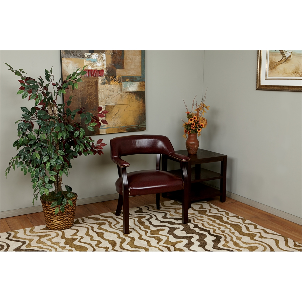 Traditional Guest Chair. Picture 4