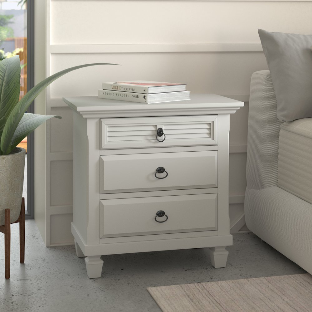 Winchester 3 Drawer Nightstand, White. Picture 3