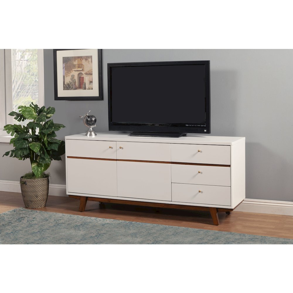 Dakota TV Console. Picture 2