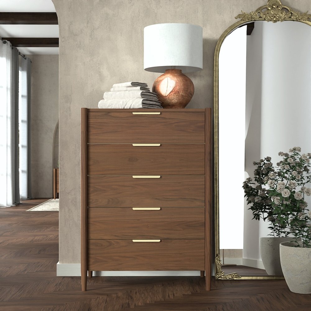 Sinclair Chest, Walnut. Picture 2