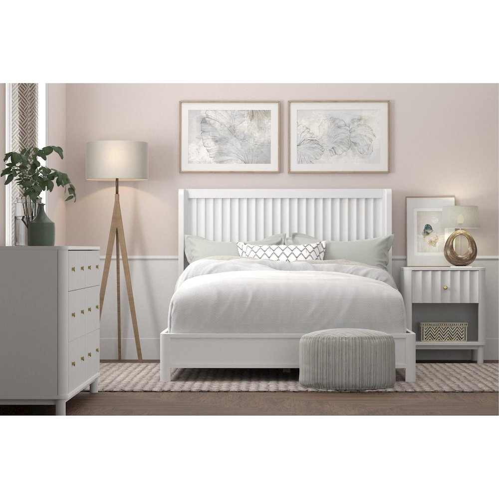 Stapleton California King Panel Bed, White. Picture 2