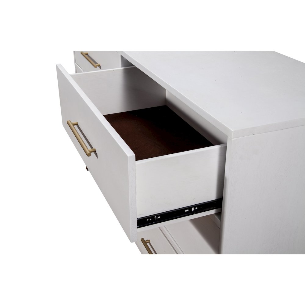Madelyn Six Drawer Dresser. Picture 5