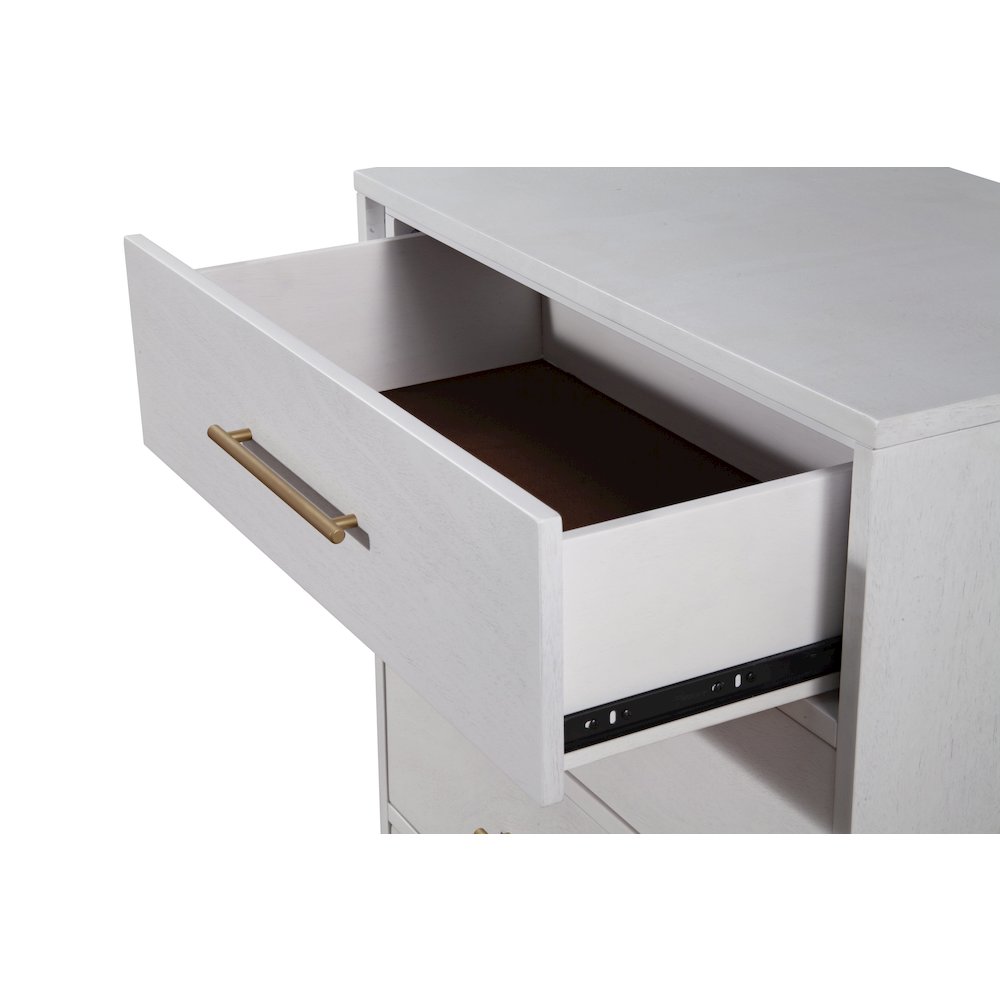 Madelyn Three Drawer Small Chest. Picture 3