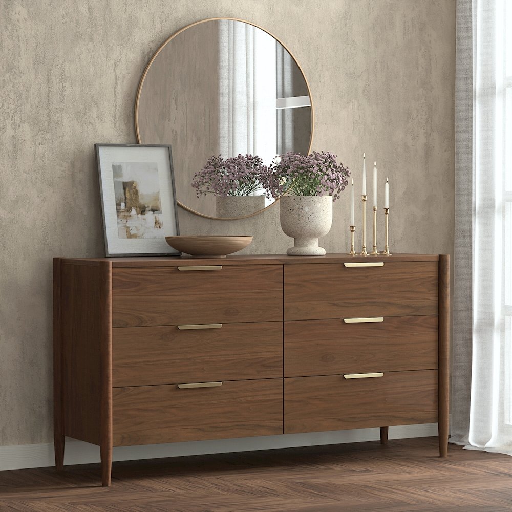 Sinclair Dresser, Walnut. Picture 2