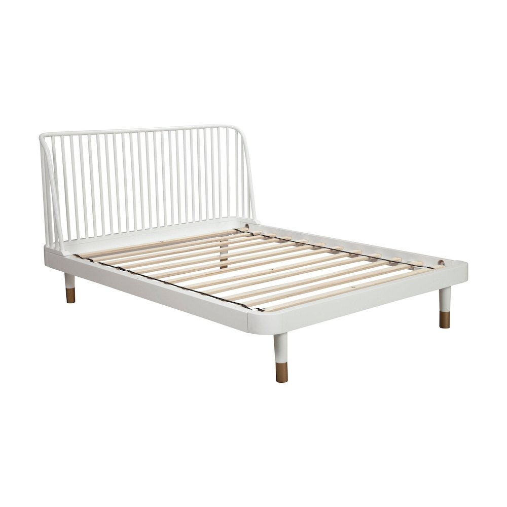 Madelyn Standard King Slat Back Platform Bed. Picture 5