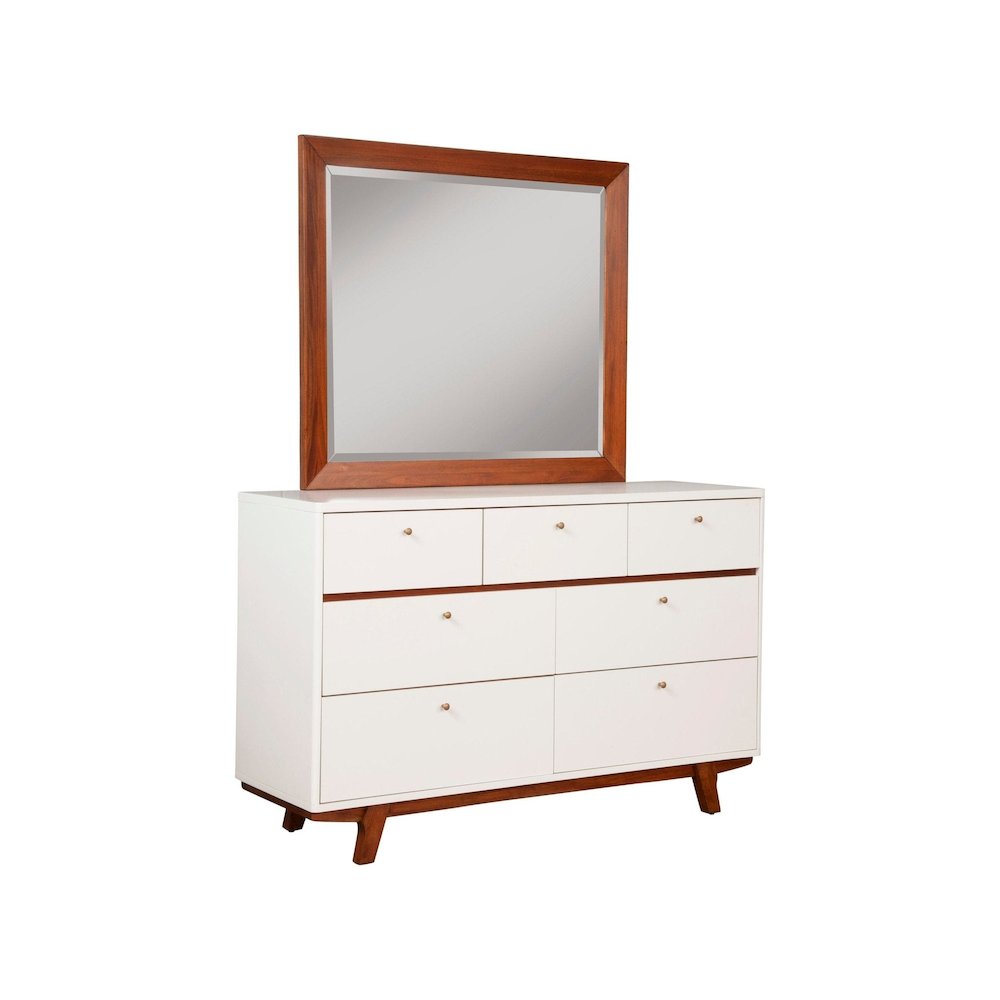 Dakota 7 Drawer Dresser. Picture 6