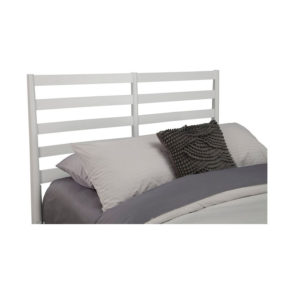 Flynn Retro Standard King Bed w/Slat Back Headboard, White. Picture 5