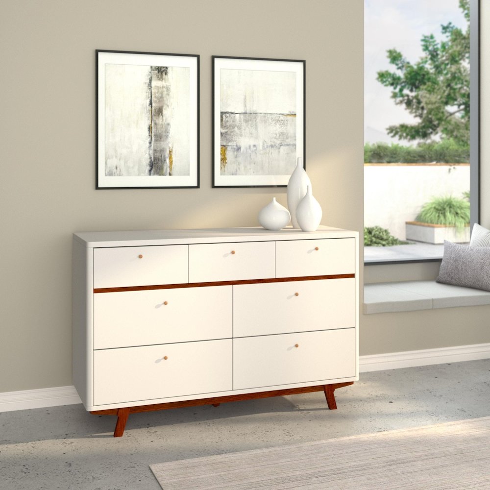 Dakota 7 Drawer Dresser. Picture 2