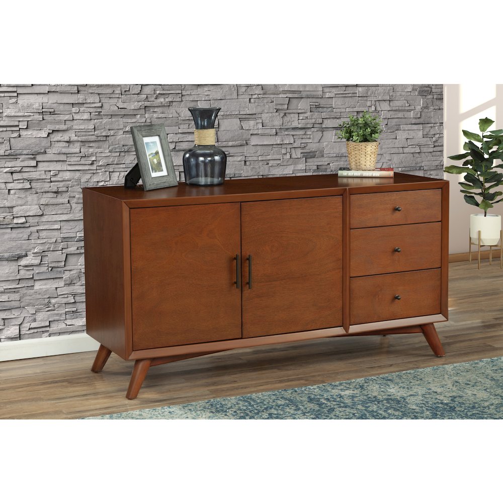 Flynn Sideboard, Acorn. Picture 4