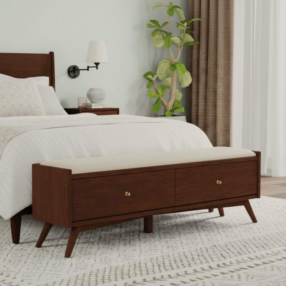 Flynn Bench, Walnut. Picture 2