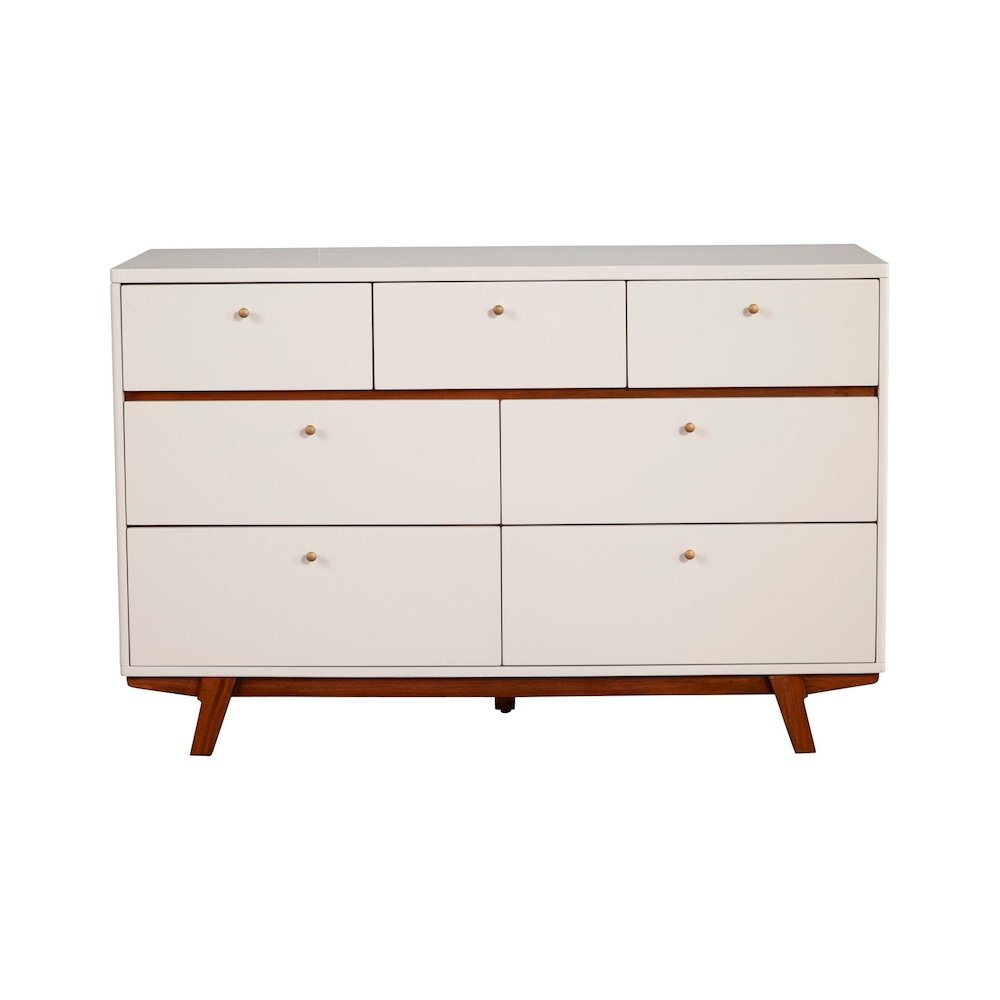 Dakota 7 Drawer Dresser. Picture 3