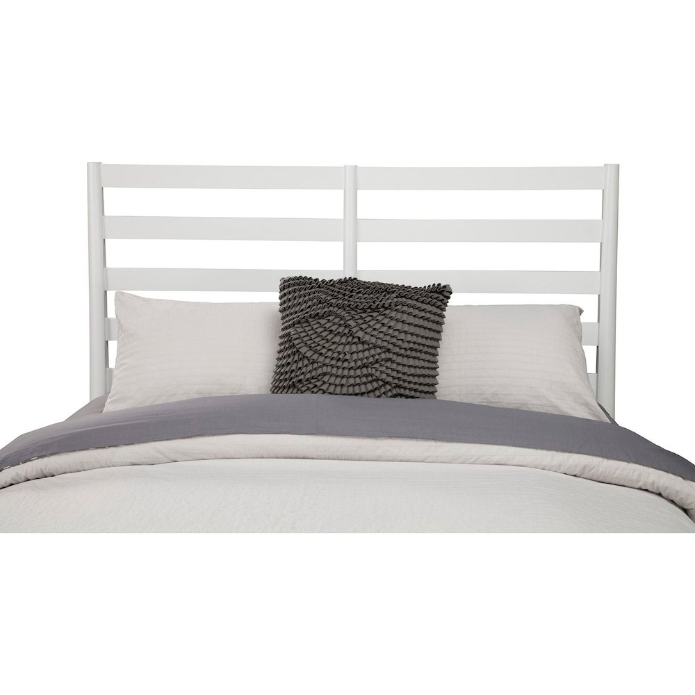 Flynn Retro Standard King Bed w/Slat Back Headboard, White. Picture 6