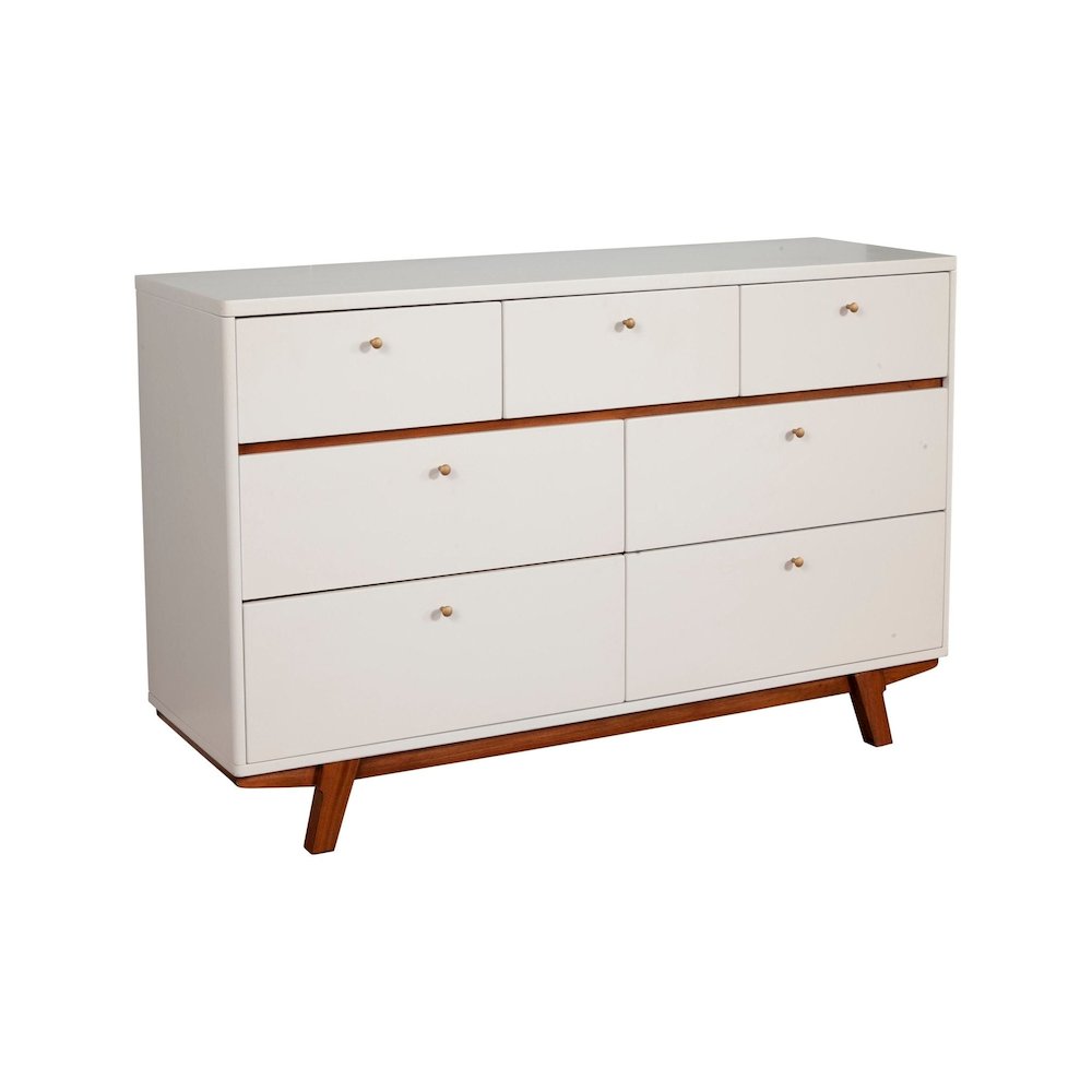 Dakota 7 Drawer Dresser. Picture 1