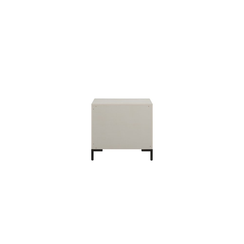Bradley Nightstand. Picture 8
