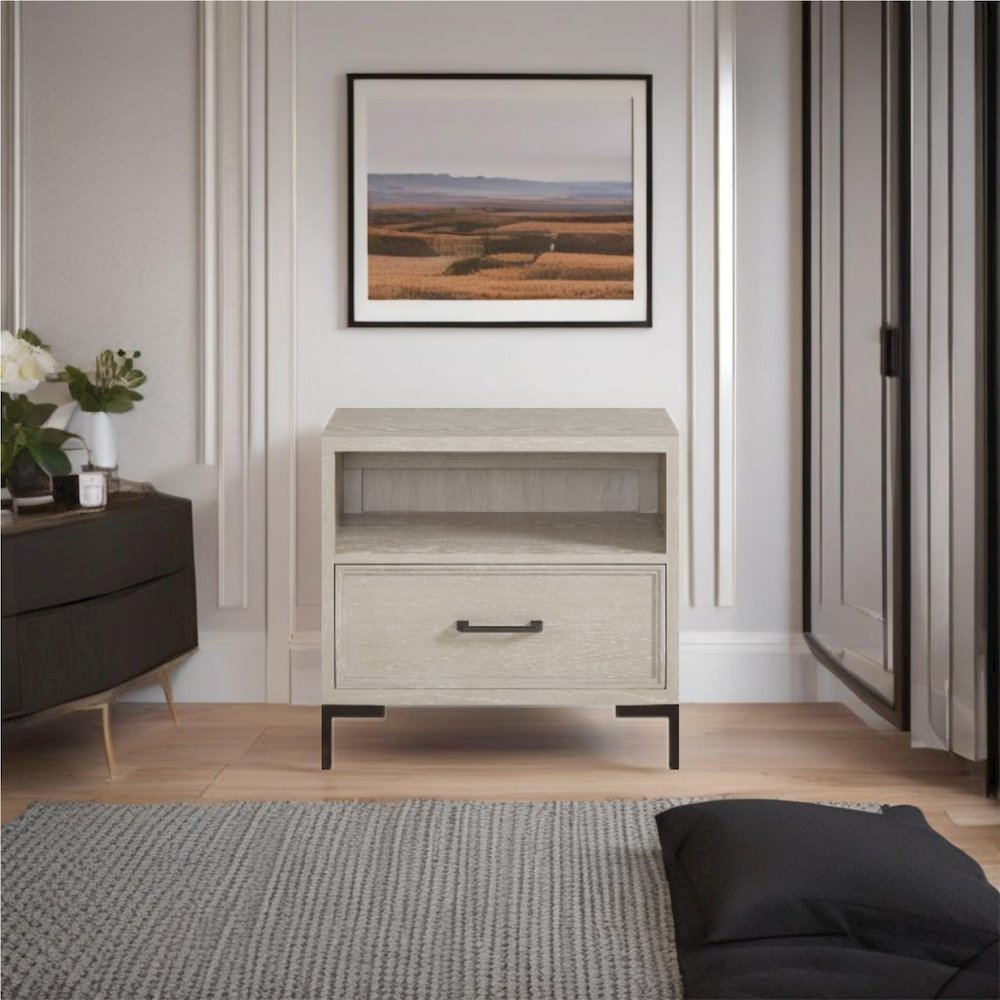 Bradley Nightstand. Picture 6