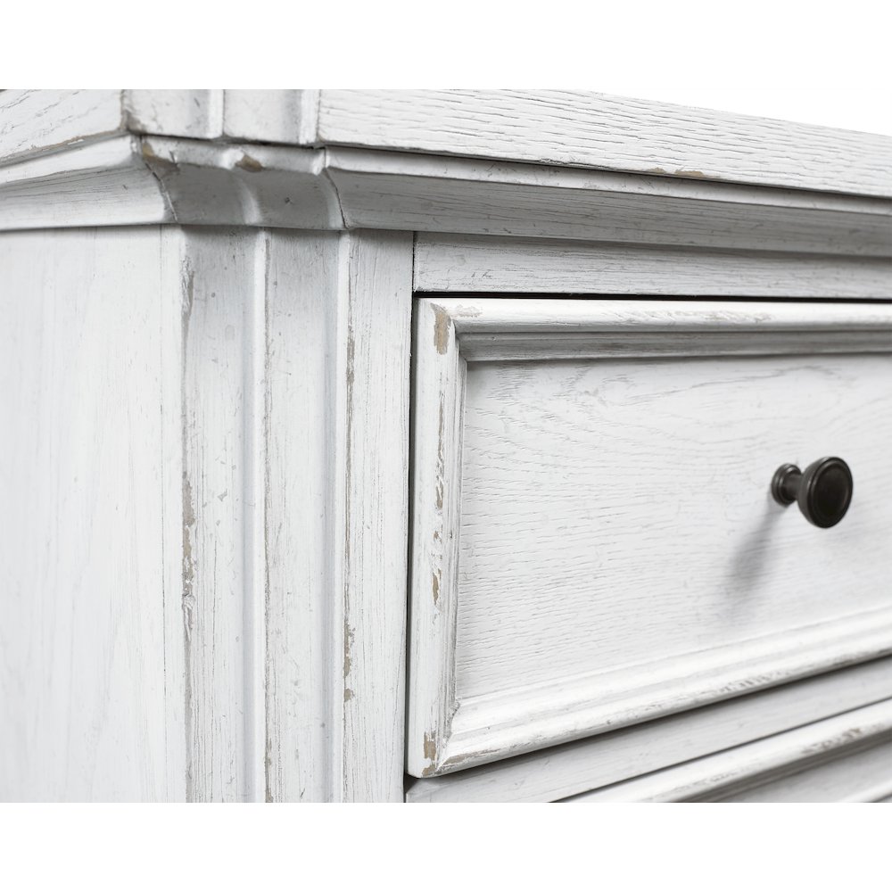 Clara Chest. Picture 9