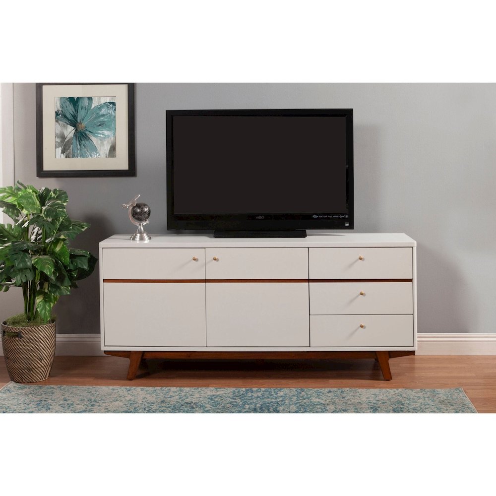 Dakota TV Console. Picture 3