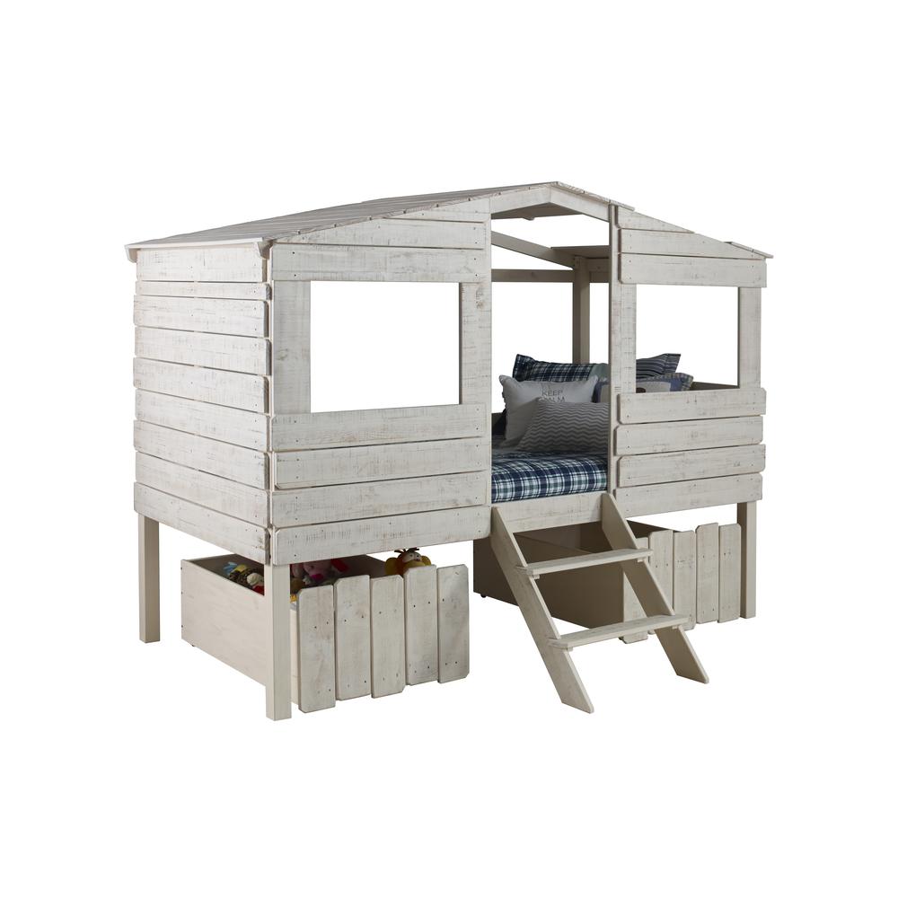 Twin Tree House Low Loft Bed. Picture 1