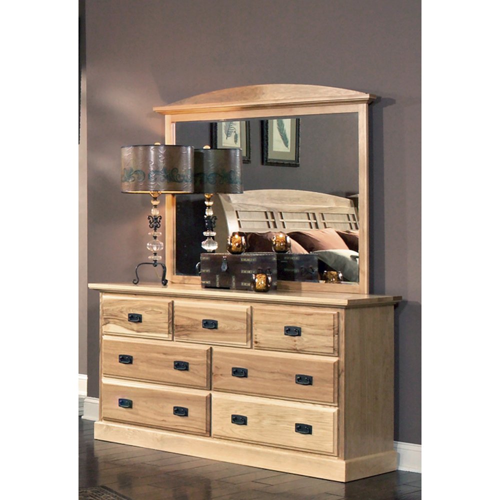 Amish Highlands 7 Drawer Dresser. Picture 8