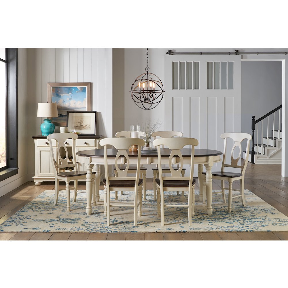 British Isles 52" - 76" Oval Leaf Table , Chalk Finish. Picture 7