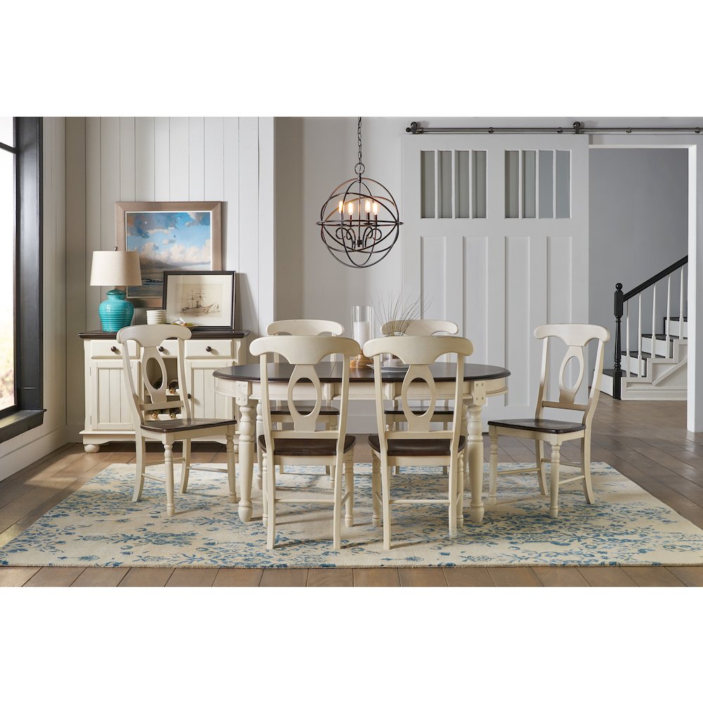 British Isles 52" - 76" Oval Leaf Table , Chalk Finish. Picture 6