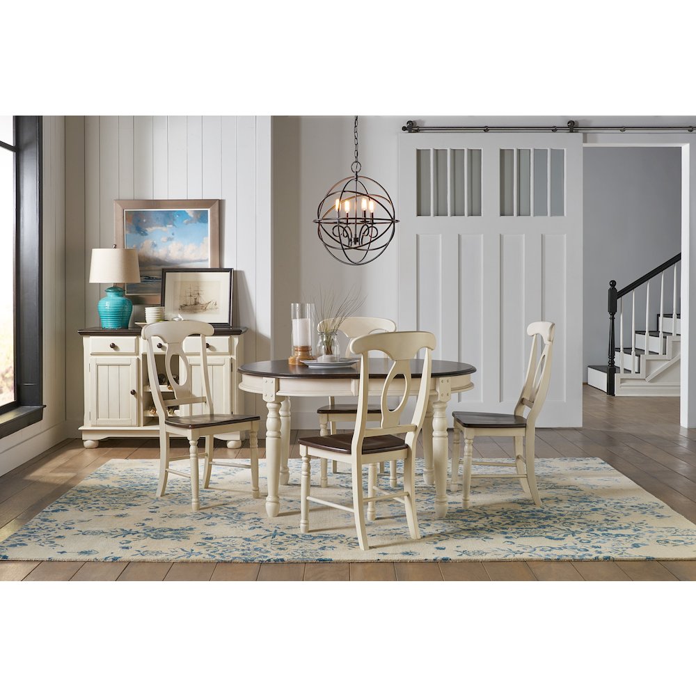 British Isles 52" - 76" Oval Leaf Table , Chalk Finish. Picture 9