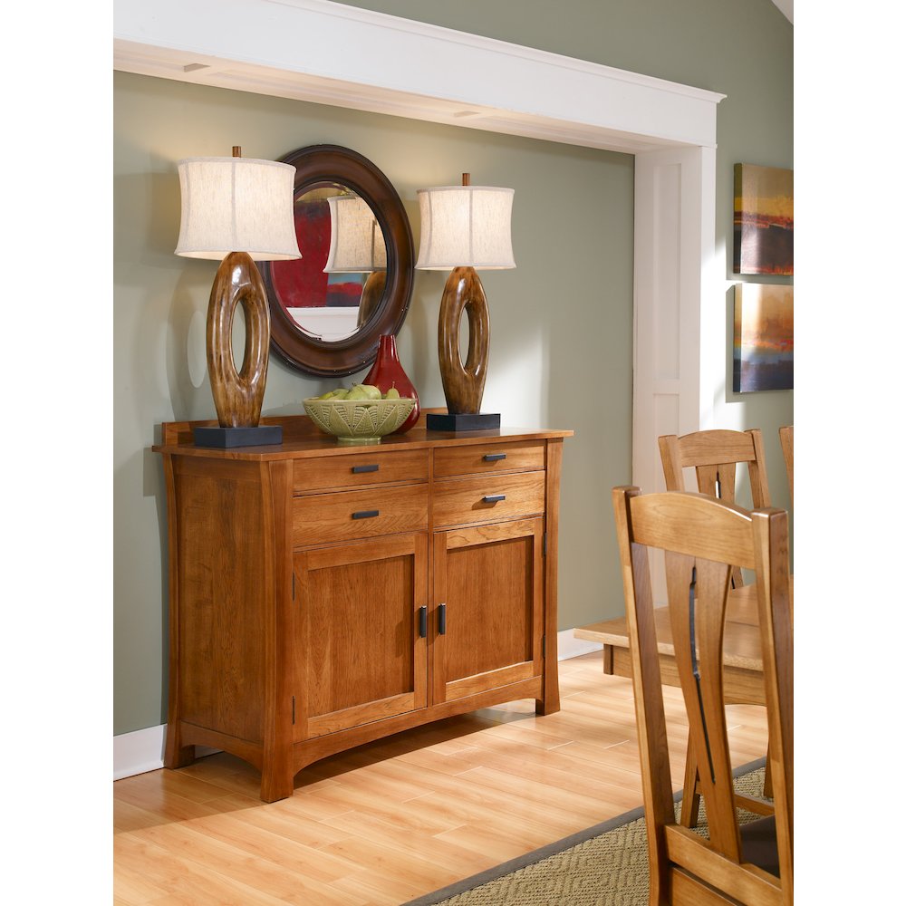 Cattail Bungalow Sideboard, Warm Amber Finish. Picture 4