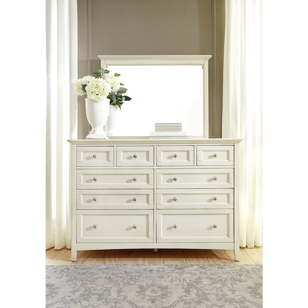 Northlake Dresser, White Linen. Picture 6