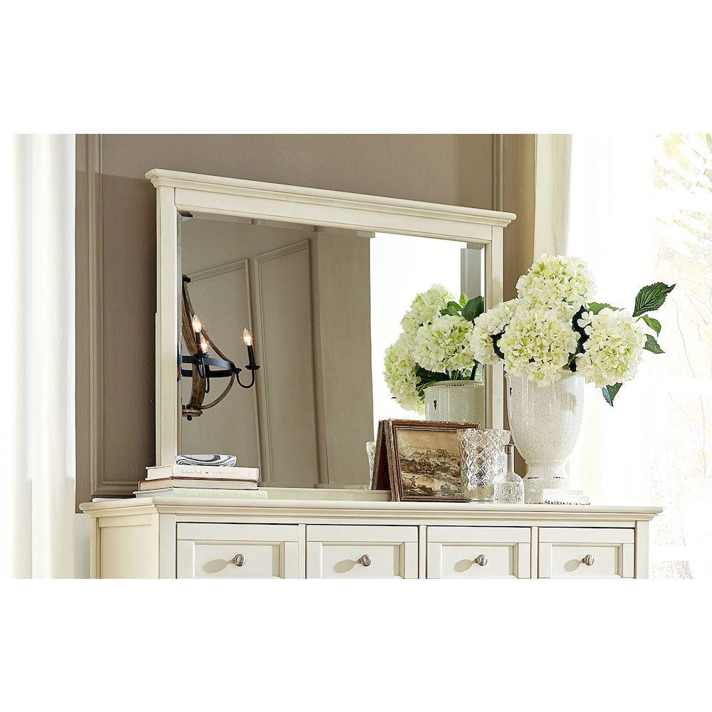 Northlake Landscape Mirror. Picture 3