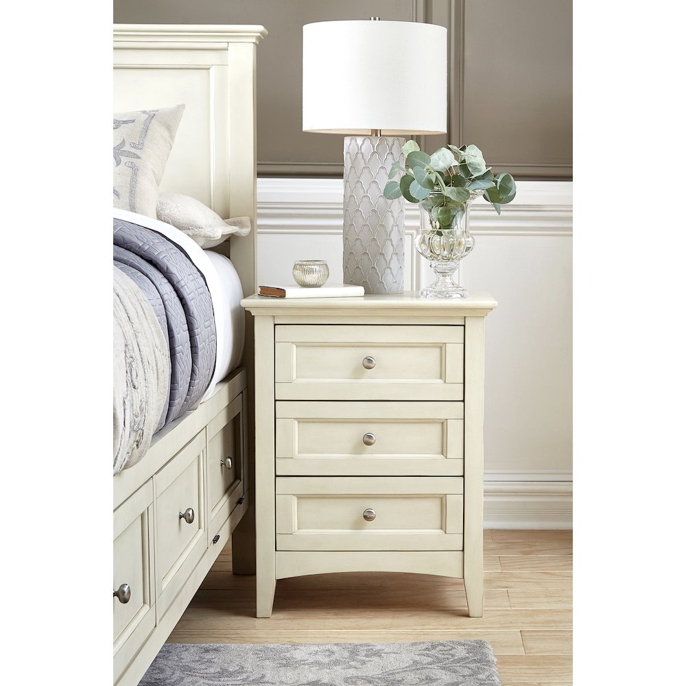 Northlake Nightstand, White Linen. Picture 1