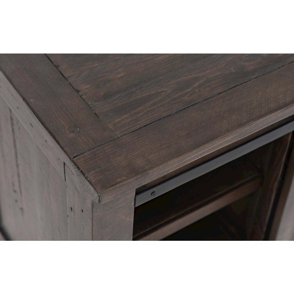Rustic Reclaimed Pine Farmhouse Entertainment Center with 60'' TV Console. Picture 10