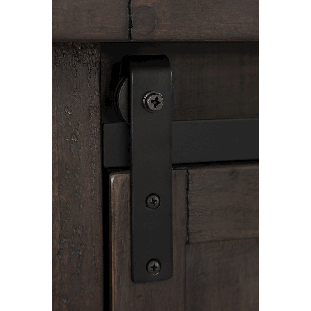 Madison County Rustic Reclaimed Pine Farmhouse Door Chest. Picture 4