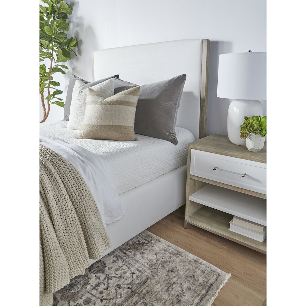 Traditions Transitional Emmett Standard King Bed. Picture 13