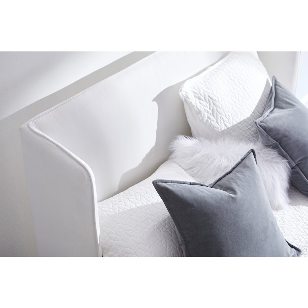 Stitch & Hand - Dining & Bedroom Transitional Stewart Cal King Bed. Picture 4