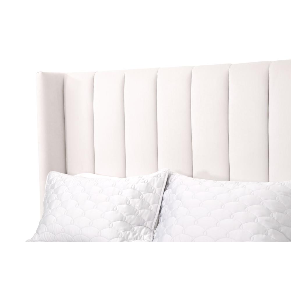 Chandler Standard King Bed. Picture 6