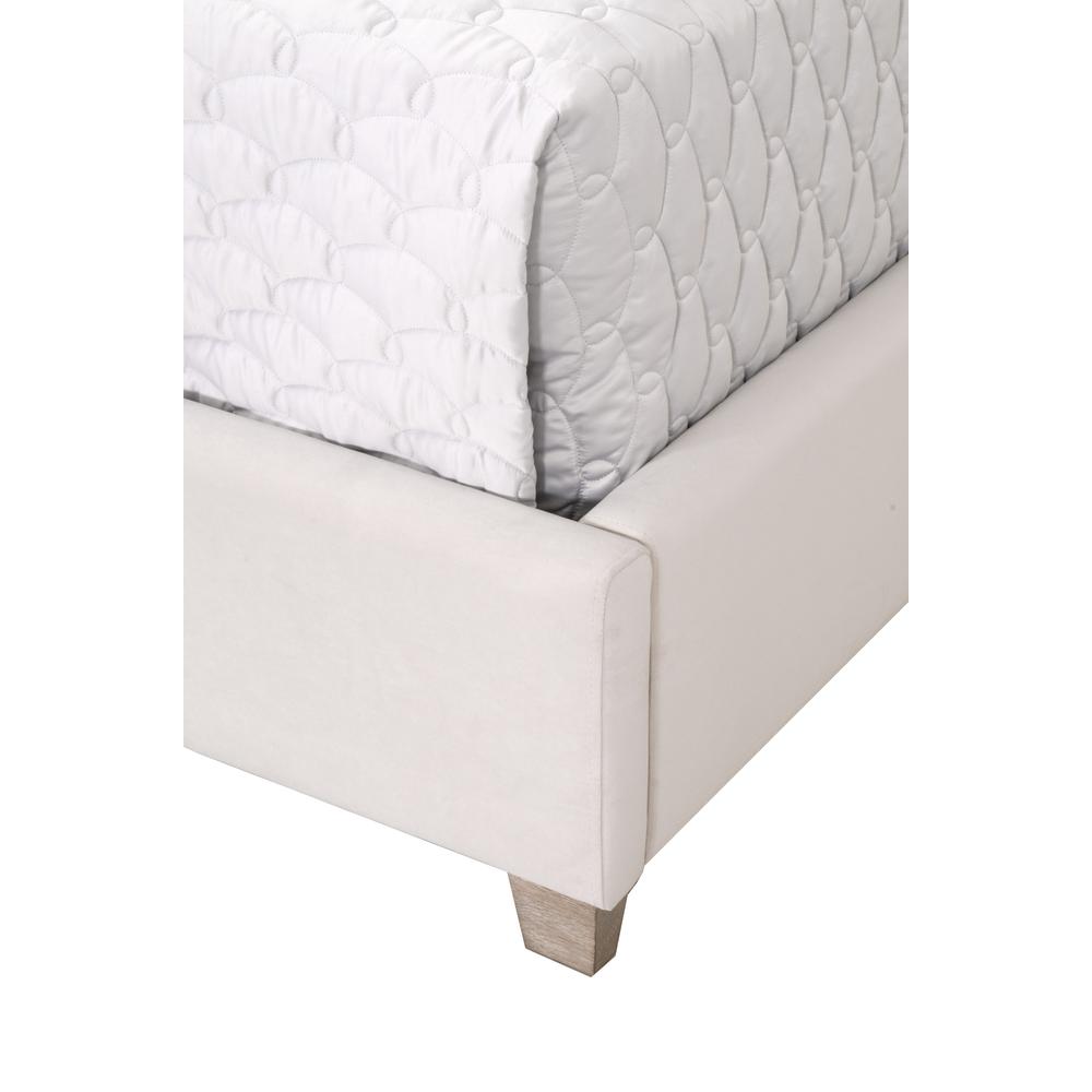 Chandler Standard King Bed. Picture 7