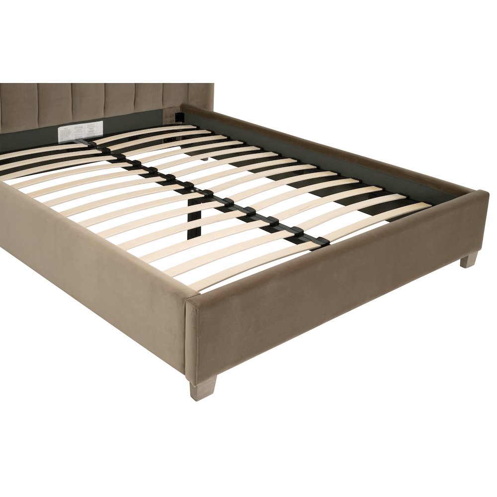 Stitch & Hand - Dining & Bedroom Transitional Chandler Standard King Bed. Picture 8
