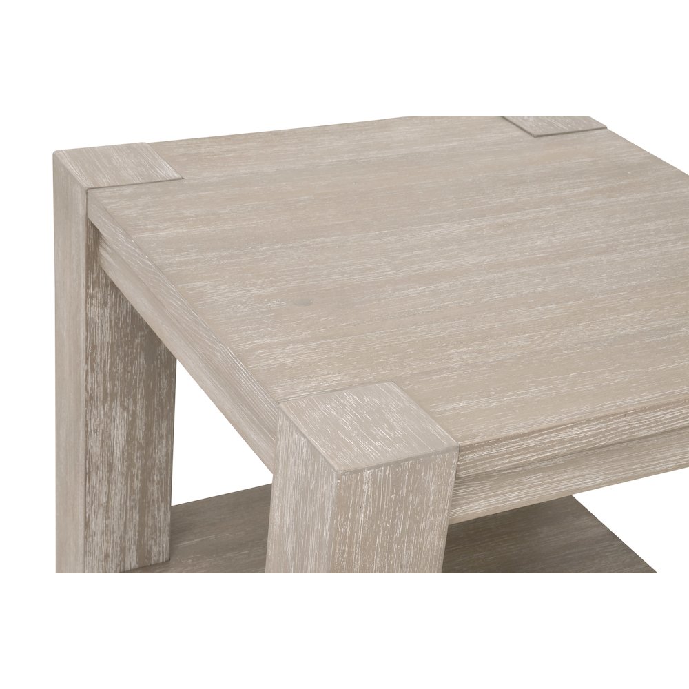 Traditions Transitional Adler End Table. Picture 5