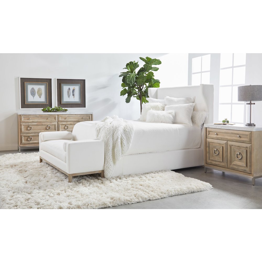 Traditions Transitional Azure Carrera Media Chest. Picture 13