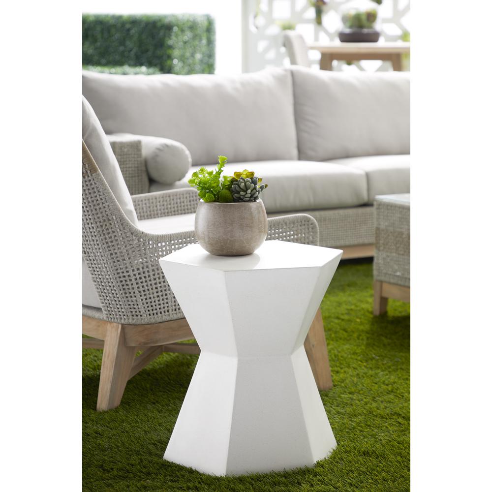 District Bento Accent Table. Picture 3