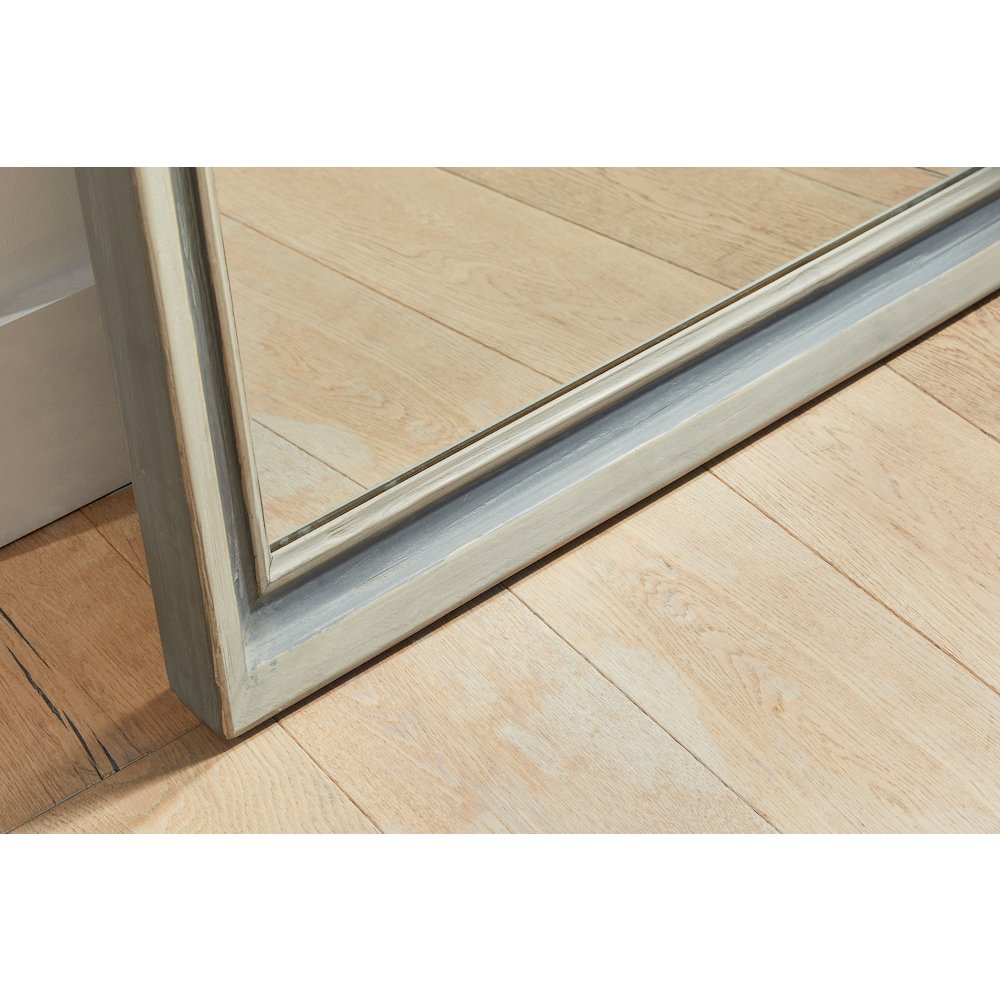 Bella Antique Transitional Caden Mirror. Picture 4