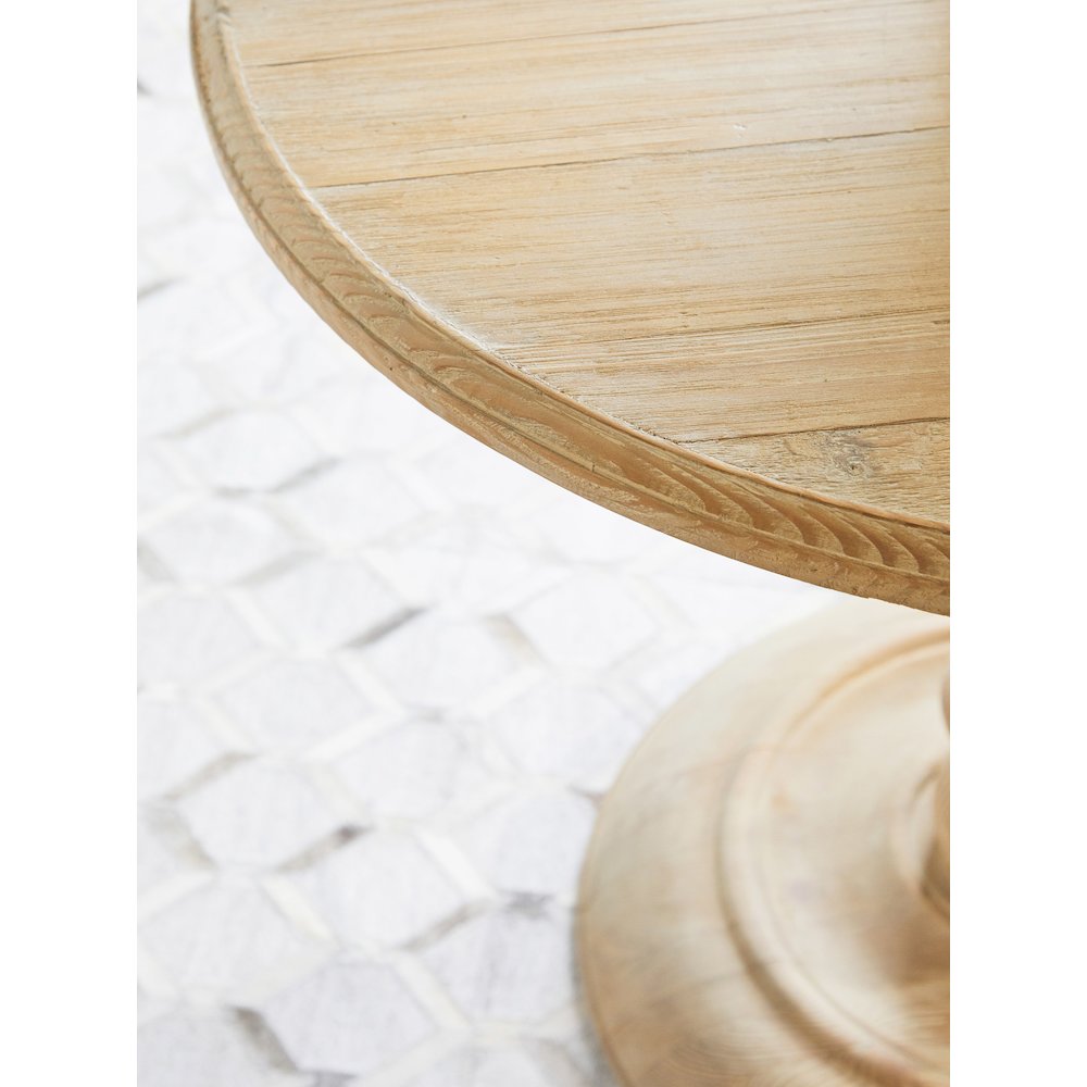 Bella Antique Transitional Chelsea 36" Round Dining Table. Picture 10