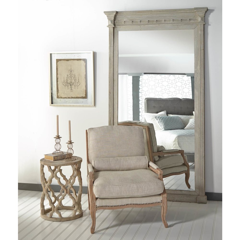 Bella Antique Transitional Clover End Table. Picture 10