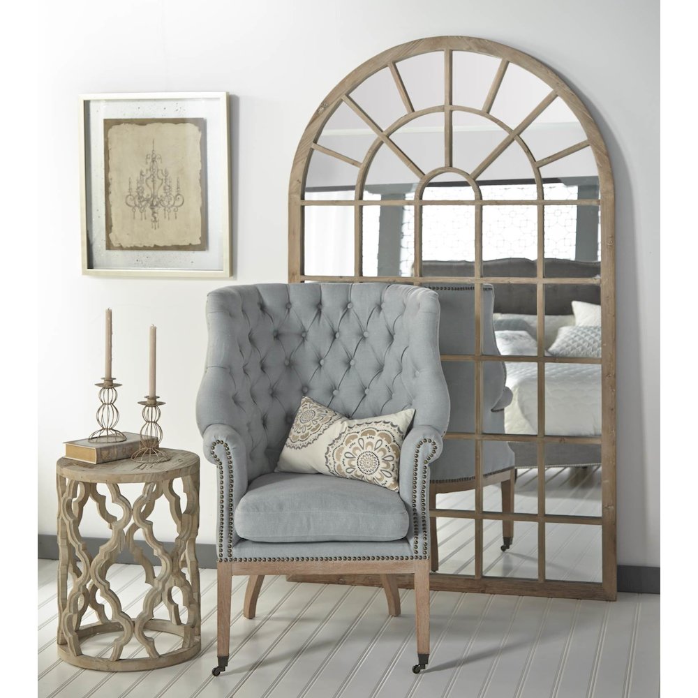 Bella Antique Transitional Clover End Table. Picture 11