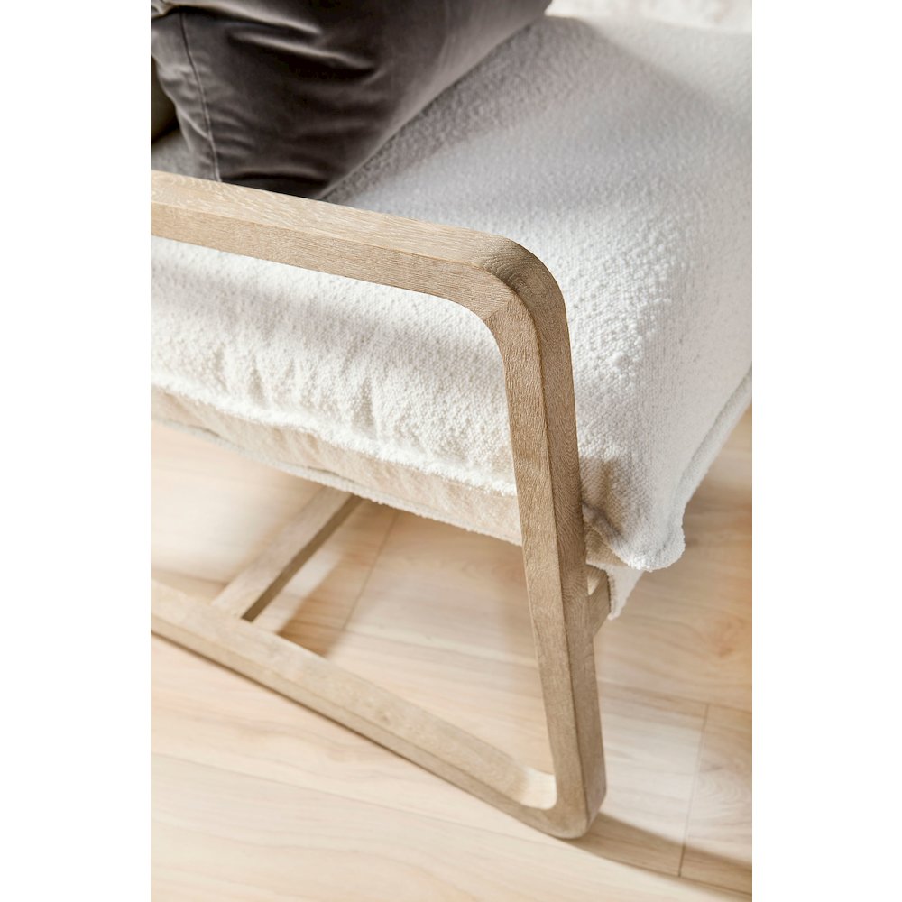 Stitch & Hand - Dining & Bedroom Transitional Hamlin Club Chair. Picture 8