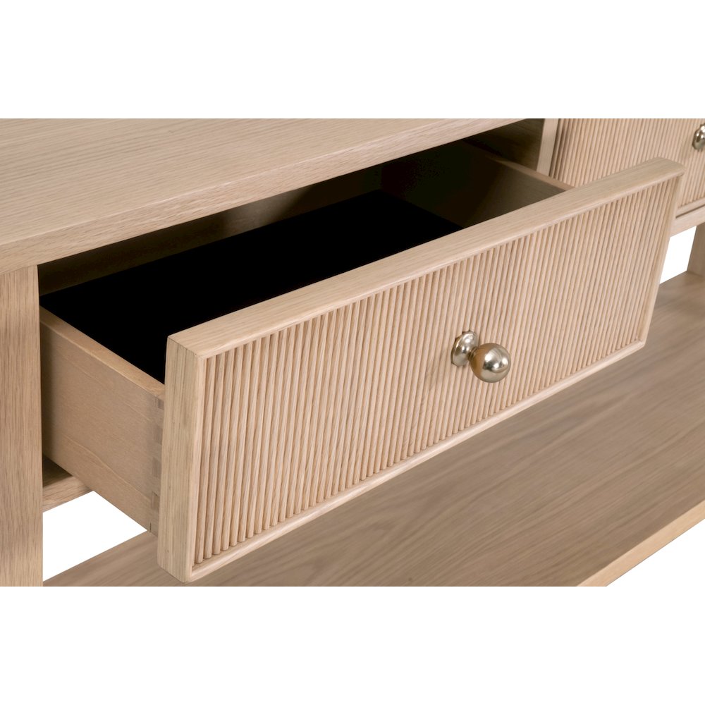 Bronze Bay Transitional Highland 3-Drawer Console Table. Picture 7