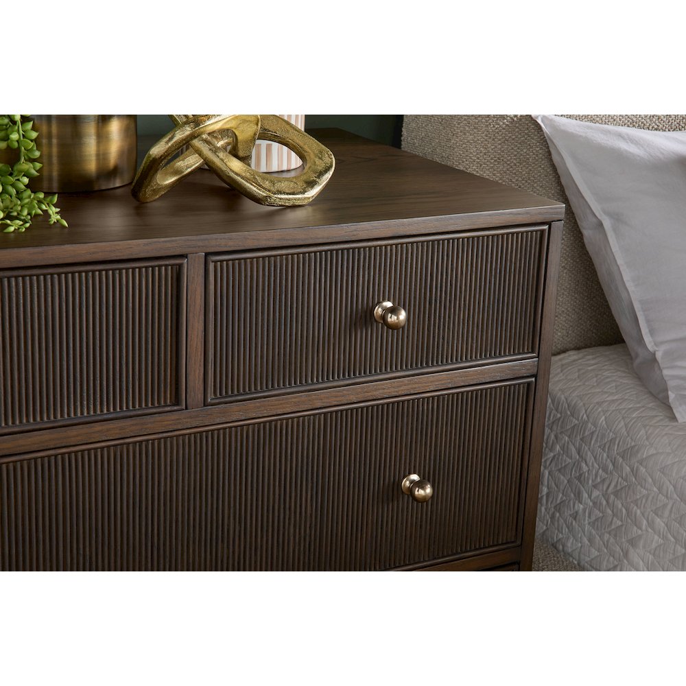 Bronze Bay Transitional Highland 8-Drawer Double Dresser. Picture 11
