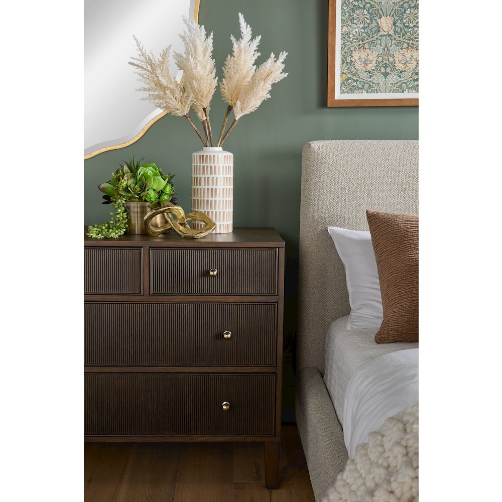 Bronze Bay Transitional Highland 8-Drawer Double Dresser. Picture 13
