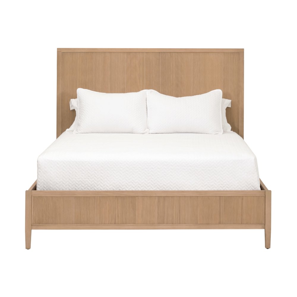 Bronze Bay Transitional Highland Queen Bed. Picture 1