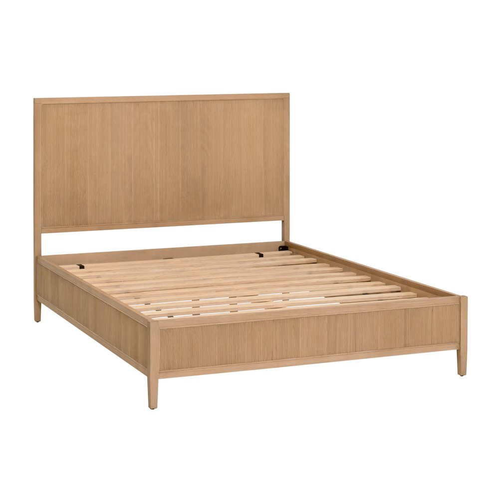 Bronze Bay Transitional Highland Queen Bed. Picture 4